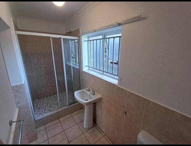 1 BEDROOM PROPERTY TO RENT IN BLUEWATER BAY